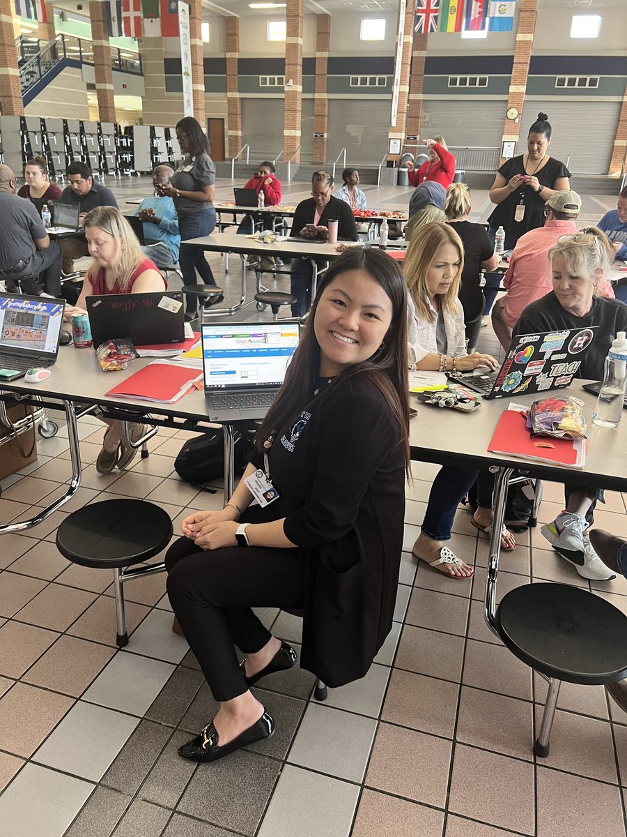 Taylor_Tuthill's tweet image. Math STAAR prep is underway @DrAnthonyMS. Shoutout to some of our amazing math teachers, who spent their Saturday morning learning from some the best! #cfisdmath #ravensRISE