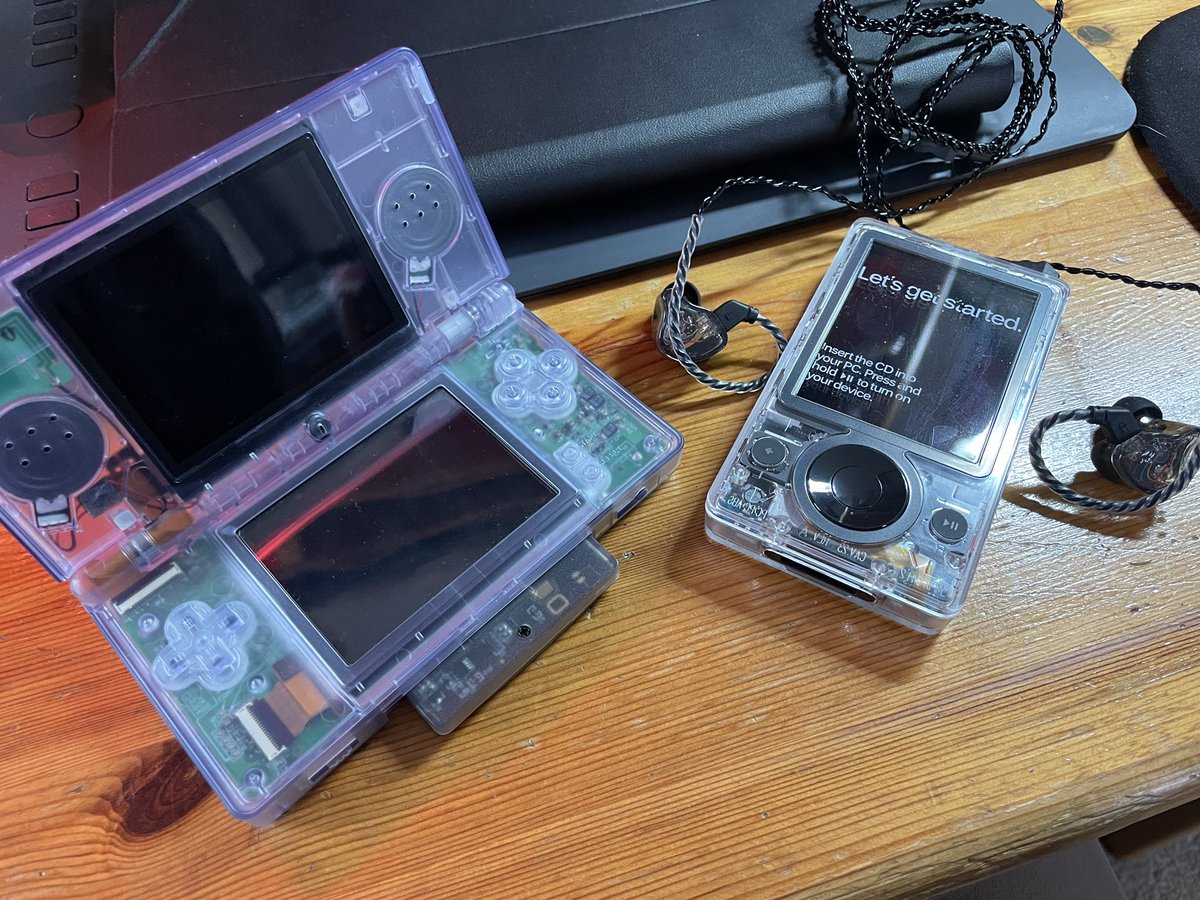 OfficialZunity's tweet image. 2006 called 📞