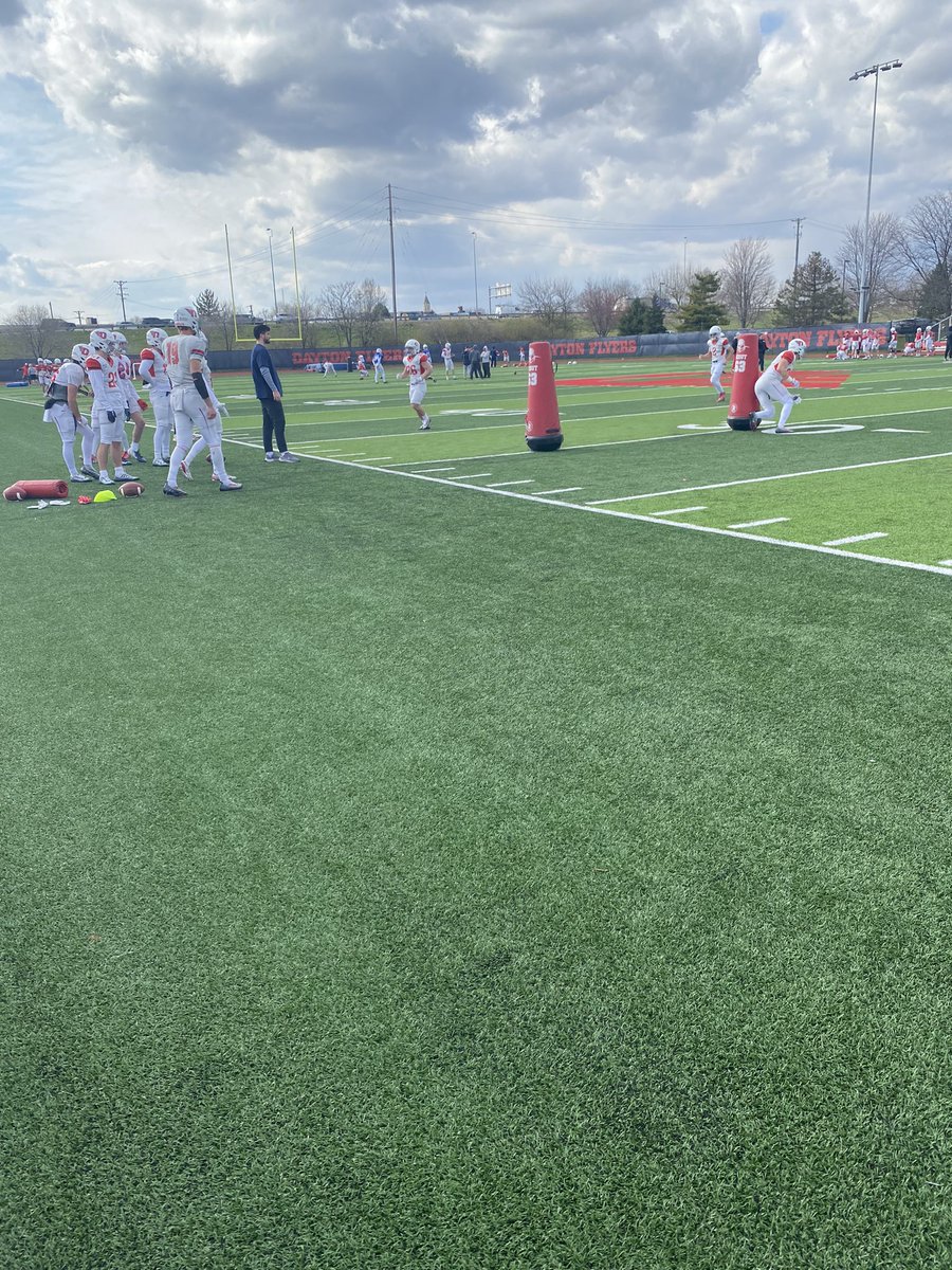 nicholasaro1's tweet photo. Thanks to @CoachCos16 for the invite to Dayton’s junior day! Had a great Visit @Loyola_FB @CoachBigPete @EDGYTIM @Rivals_Clint @CoachChris_Roll https://t.co/09NVhqvNqS