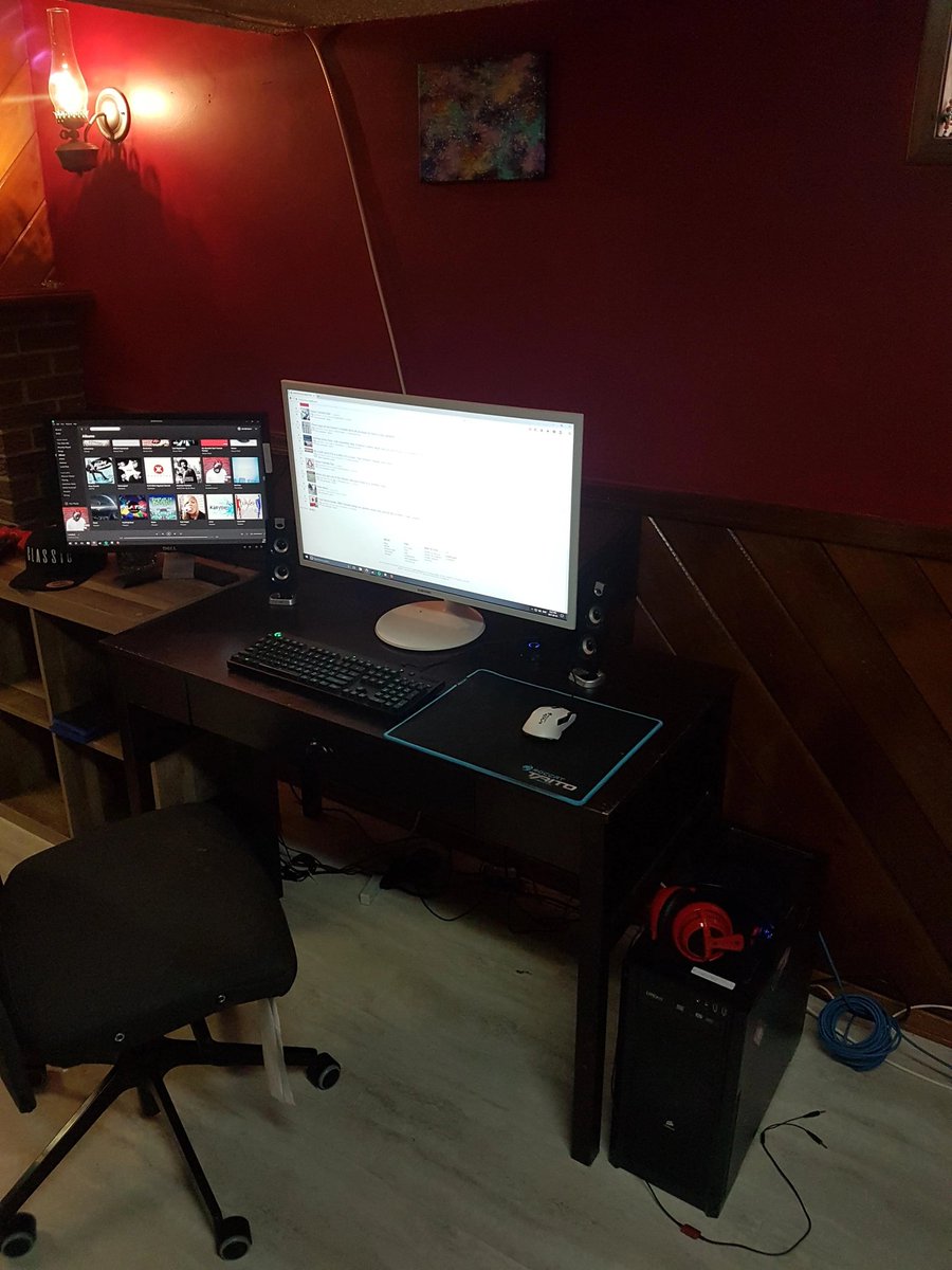 projnov's tweet photo. @LinusTech My old setup from 4 yrs ago https://t.co/gv91IykDjh