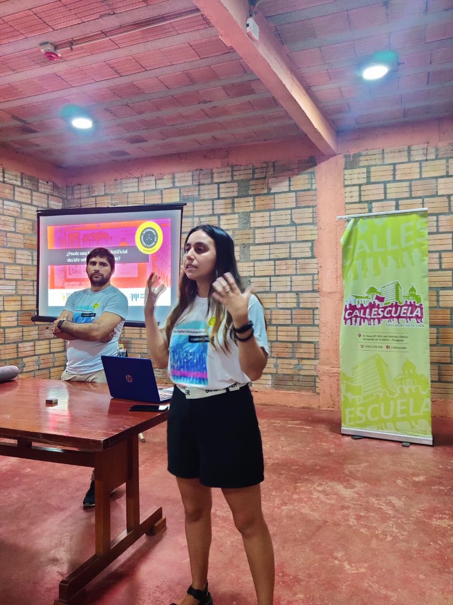 redsehlac's tweet photo. ⚠️La semana pasada @redsehlac estuvo en #CiudaddelEste, #Paraguay 🇵🇾 para presentar junto a @TEDICpy el documental #ImmoralCode🤖 realizado x @BanKillerRobots
A continuación niñas y niños dibujaron sobre el tema.
¡Gracias Callescuela, @MujerPoty y Connats!
@LiFerrero https://t.co/6wDvac8ODM