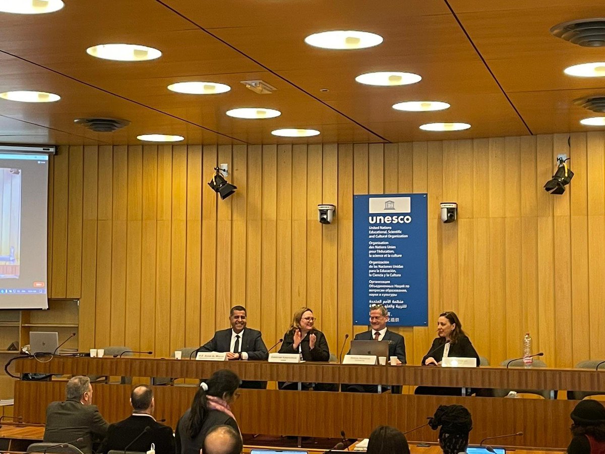 الكويت تشارك بندوة العلوم المفتوحة لمواجهة التحديات العالمية في (يونسكو)        

alaan.cc/article/385920/ #جريدة_الآن