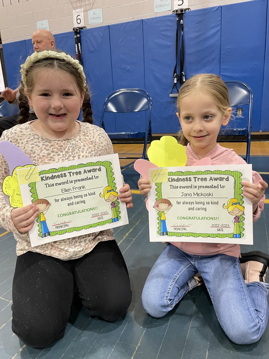 So proud of all of the Kindness Tree Award recipients! Two kindergarten friends shared a sweet moment at Spirit Day! <a href="/LMMahwah/">Lenape Meadows School</a> #mahwahconnects