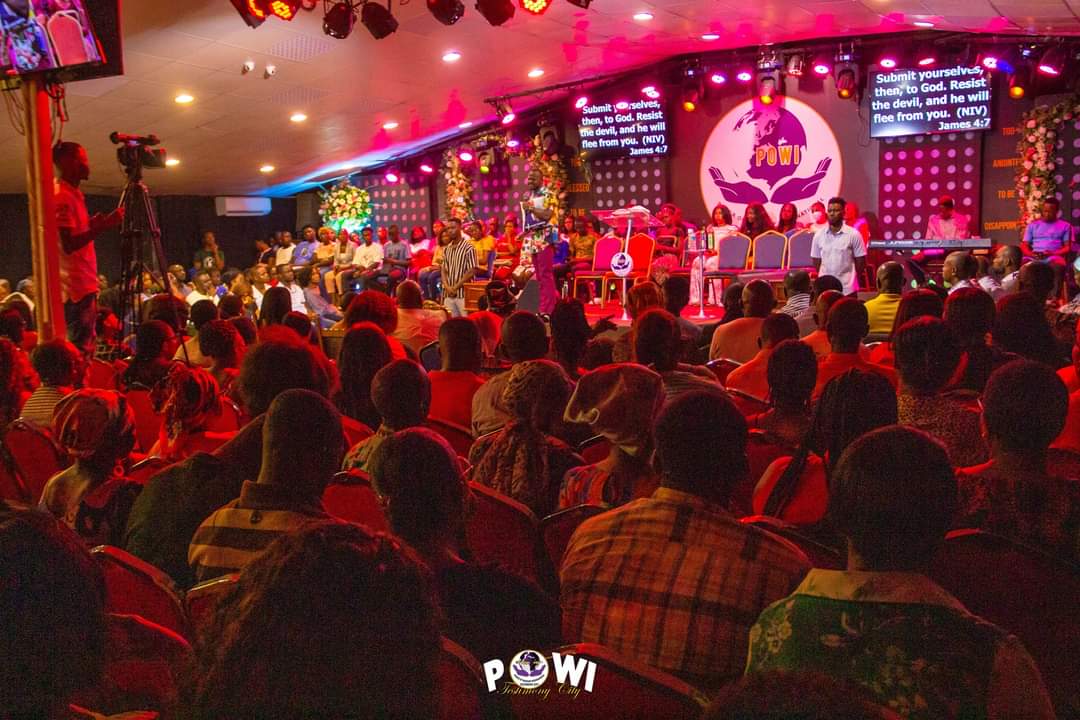 power_worship's tweet photo. Powerful #WOWWSERVICE with our PAPA Prophet Daniel Amoateng. Join us #sunday for our #NextLevelWordExplosion 3 services.
1st service 8:00am
2nd service 10:00am
3rd service 12:15pm
God bless you. #POWI. @akuahwritess @alburniton_ @Ama_mansah1 @quecku_louis @wabenzy_701 @johndumelo https://t.co/hMgvcYTMC1