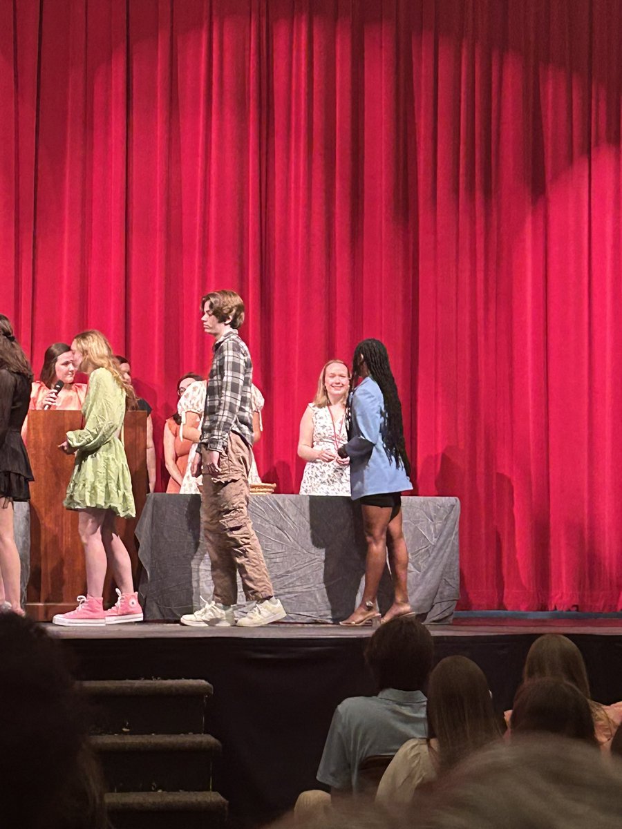 aniyahvc_'s tweet photo. Honored to be officially inducted into Sr. Beta Club. Very Blessed!  @GHS_Raiders  #betaclub #academicsandathletics https://t.co/P0GdNGsinS