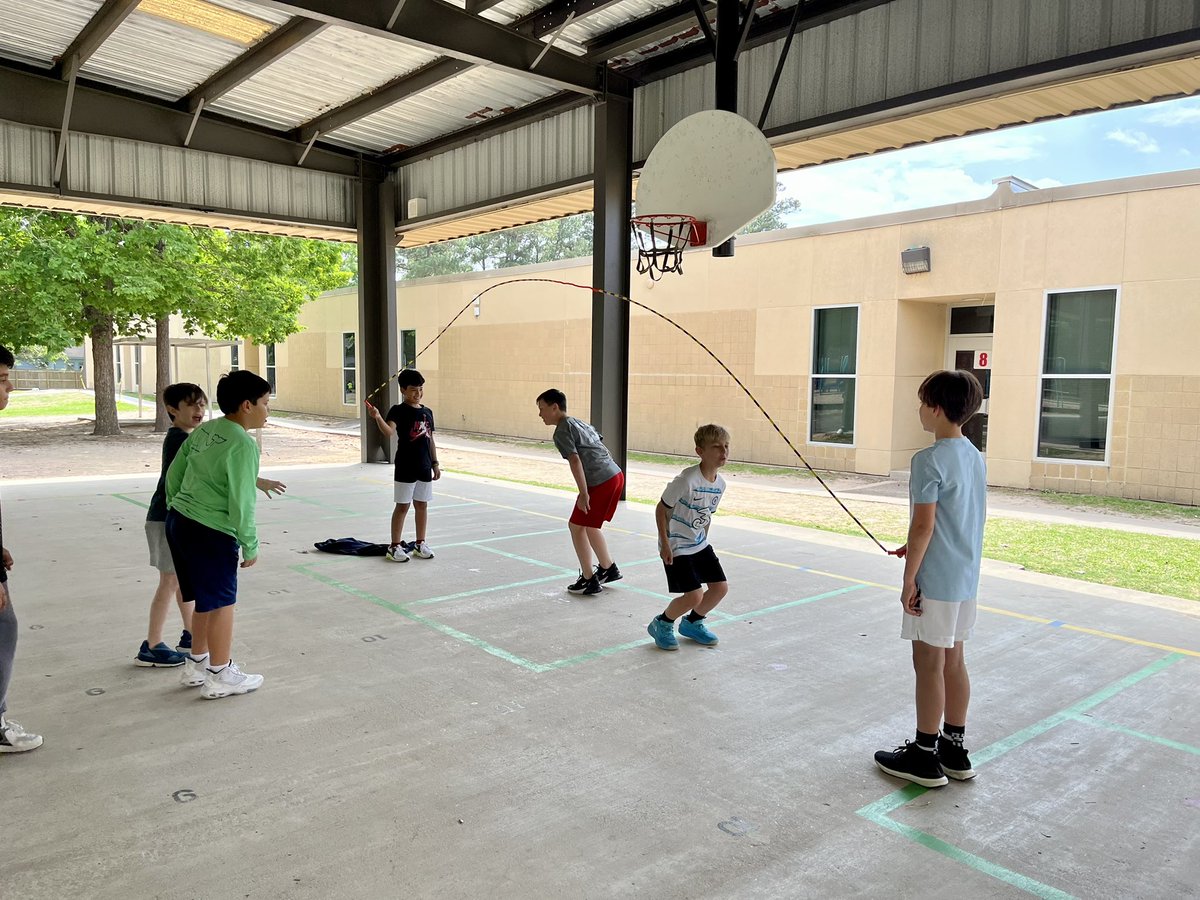 Jump Rope Club was a blast today with our new beaded long ropes! Who knew a little competitive game of “Traffic Jam” and “Graduation” would keep them jumping for over an hour. Great workout💪🏼💙🐬
<a href="/HumbleISD_DWE/">Deerwood Elementary</a>
#DWEJOY