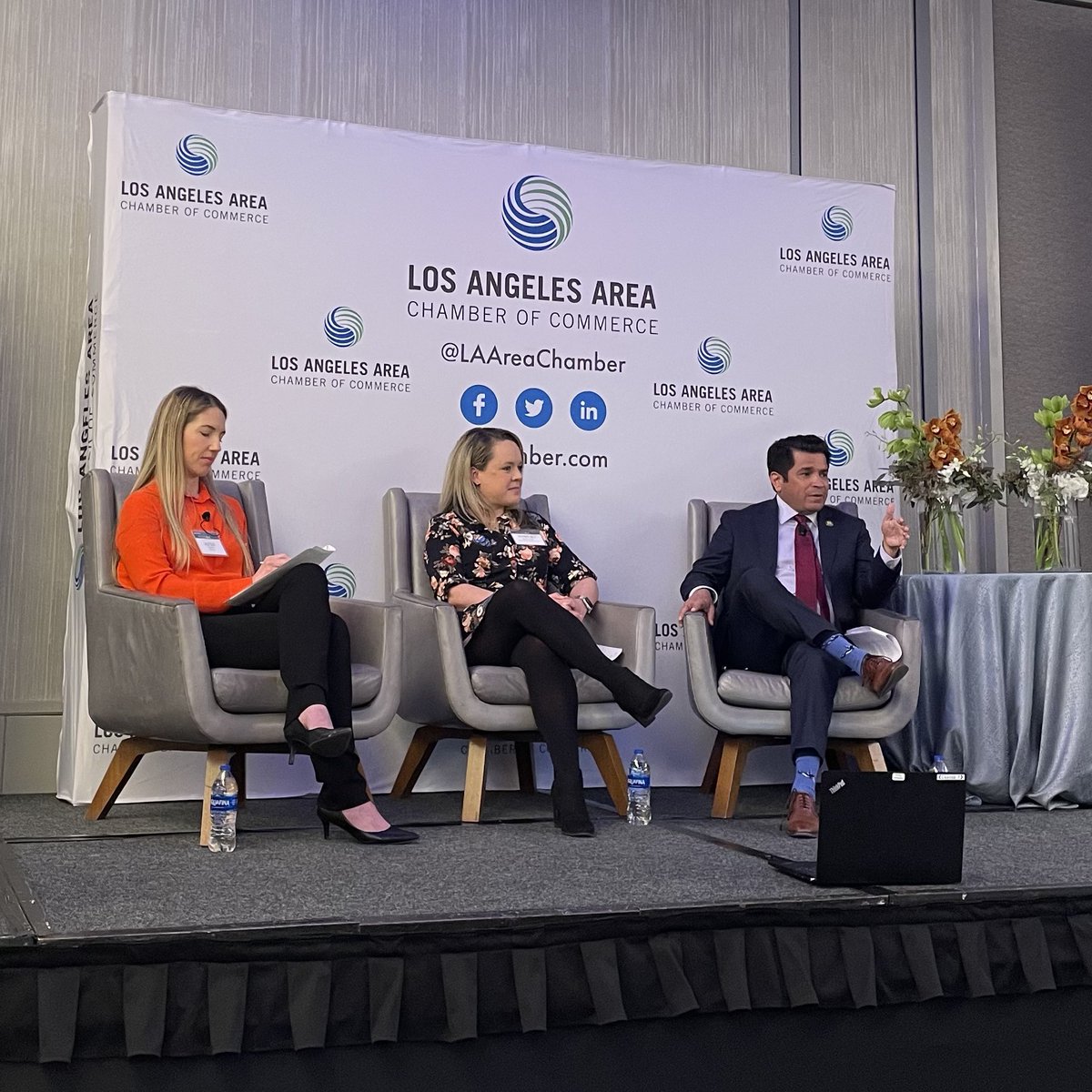 RepJimmyGomez's tweet photo. A strong economy is one that supports families, and that means affordable child care and paid family leave.

Thanks to @F5LABestStart and @letsunitela for hosting an important conversation today about how the @DadsCaucus can support a care-based economy! https://t.co/PqkocsXPxe