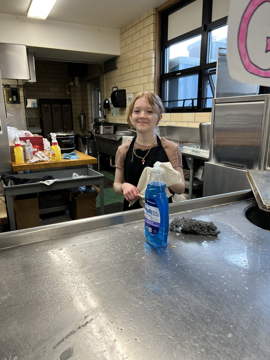 IWHSraiders's tweet photo. FCCLA’s serving a delicious spaghetti dinner tonight until 8:00! #iwhsraiders #iwraiders https://t.co/cpgtXw7ZZo