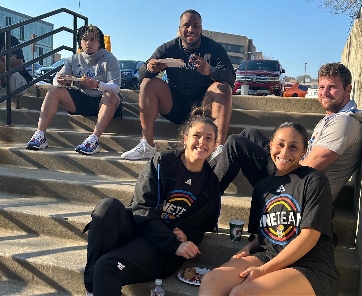 KU_LEADS's tweet photo. Our student-athletes showed out for THE FAB 4️⃣ TAILGATE PARTY 🎉 We 🫶 @KUWBball ❗️ https://t.co/C73lzoShne