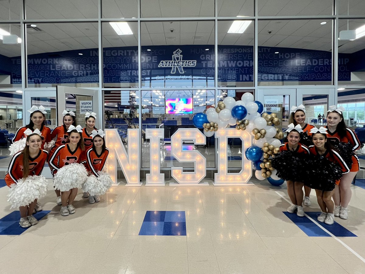 BrandeisHSCheer tweet picture