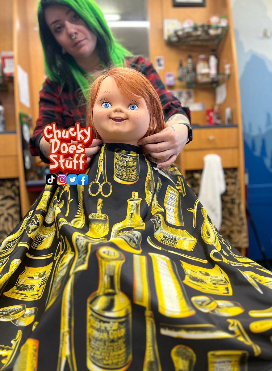 ChuckyDoesStuff's tweet photo. Plush Good Guy and Ultimate Chucky finally got their haircuts thanks to @sadboixsalem over at @dapperdans208 

#chucky #trickortreatstudios #charlesleeray #goodguydoll #childsplay #childsplay2 #childsplay3 #curseofchucky #cultofchucky #haircut #barbershop #hairstyle #redhead https://t.co/LOlkd0GMOL
