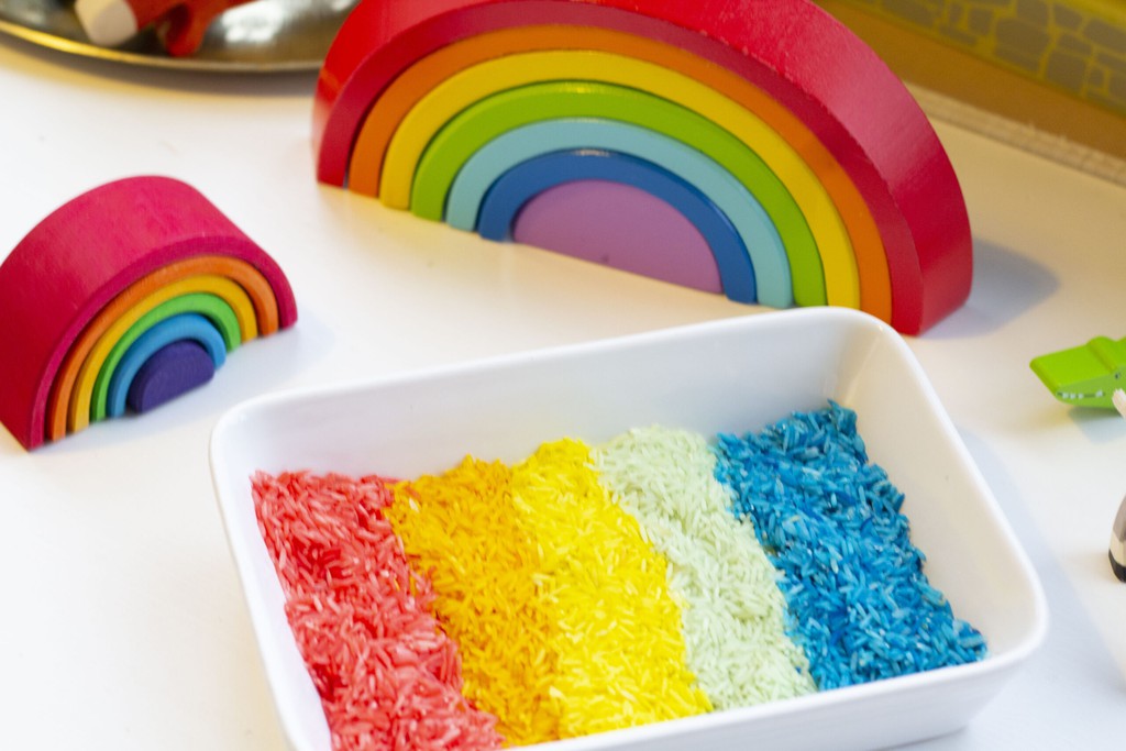 BusyBeingJenn's tweet image. How To Make Coloured Rice For Sensory Play
▸ lttr.ai/96WJ

#babysensory #sensoryactivities #toddleractivities