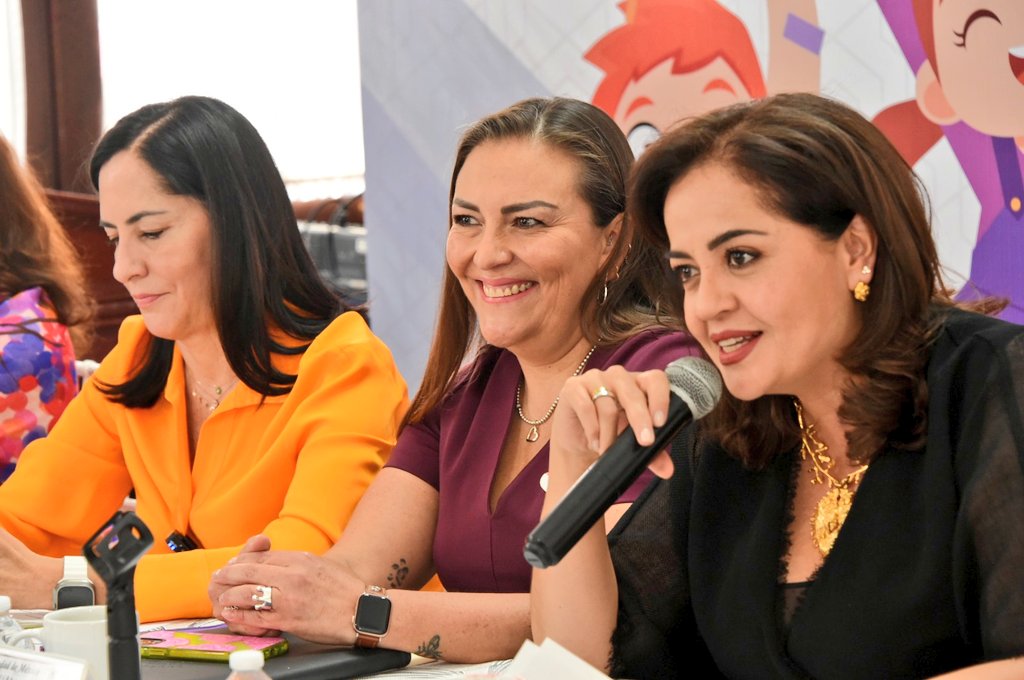 AnaLiliaHerrera's tweet photo. En materia de #CastigoCorporal y #TratoHumillante revisamos los avances en las entidades federativas, si bien todas ya cuentan con alguna reforma sobre este tema; quienes integramos la Red acordamos la armonización en materia de prohibición del castigo corporal y humillante. https://t.co/kVVIVvUkcW