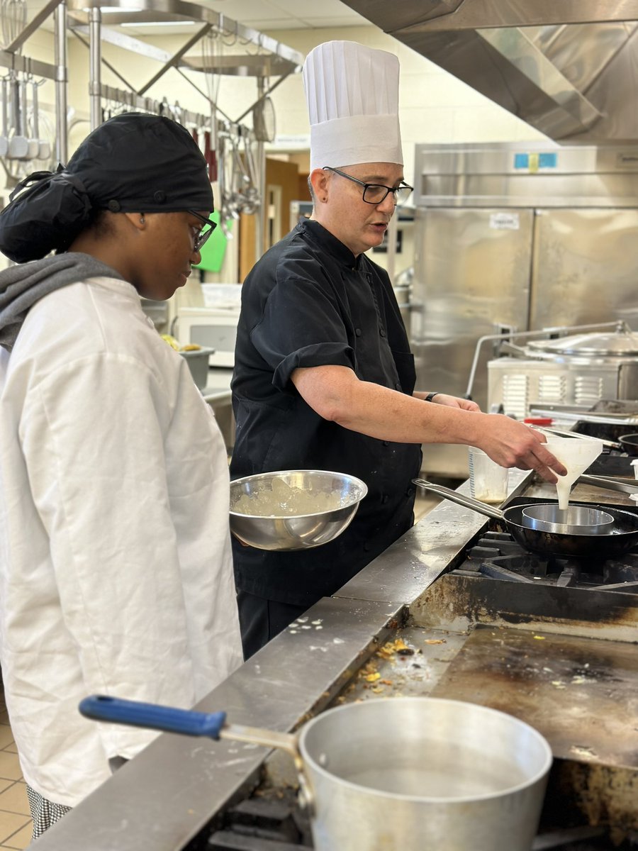 Toni Collie tweet media