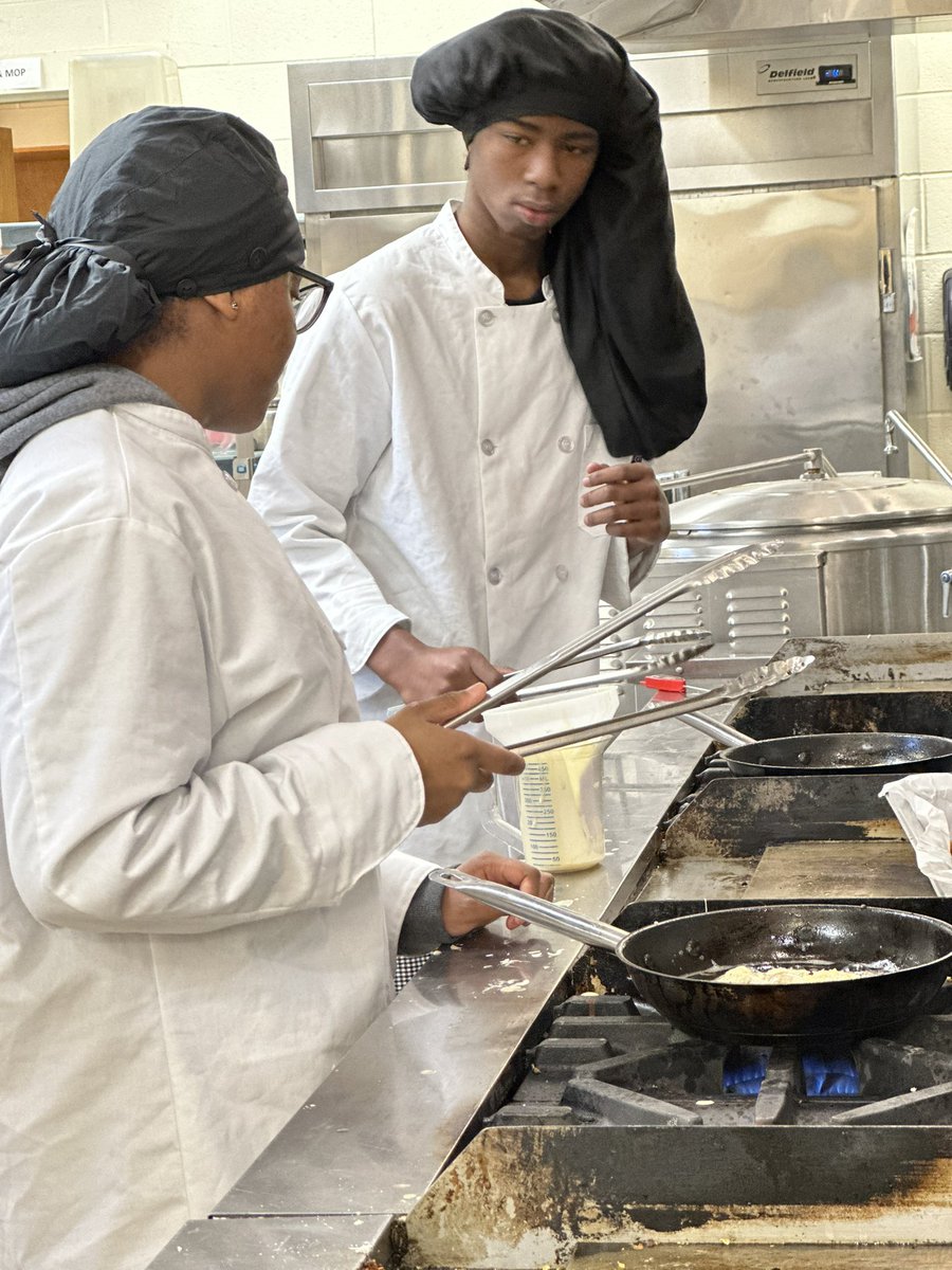 Toni Collie tweet media