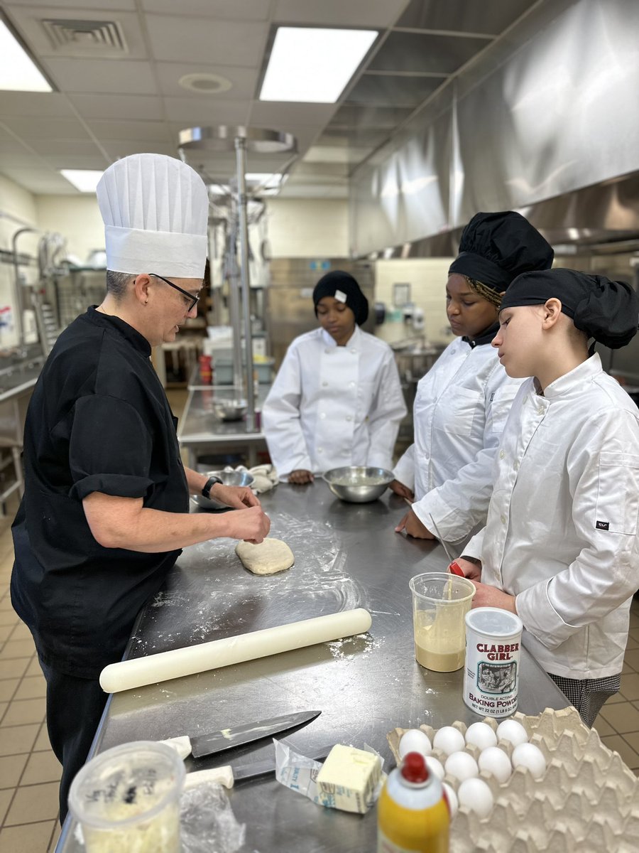 Toni Collie tweet media