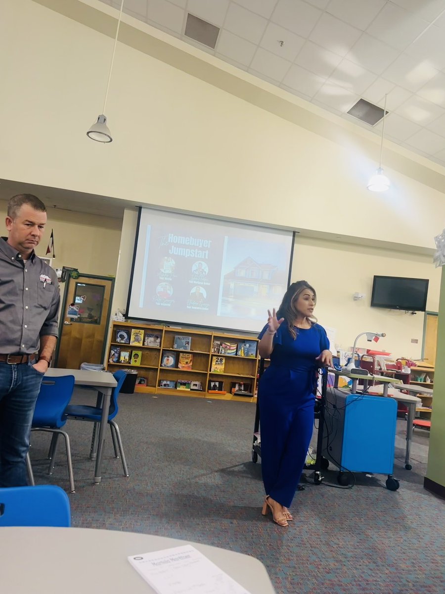 Ash_Pena's tweet photo. *H O M E B U Y E R• J U M P S T A R T* was a hit! 

When home shopping, you’ve got to have an amazing team working for you! We’re here to help you secure your largest investments.

Message me to book your very own Homebuyer Jumpstart event for your school! @NISDmartin @NISD https://t.co/mjca73cTK9