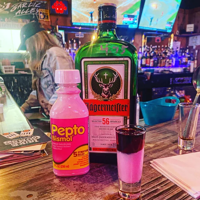 messedupfoods's tweet photo. jäger bismol https://t.co/sIRCyRRCV1