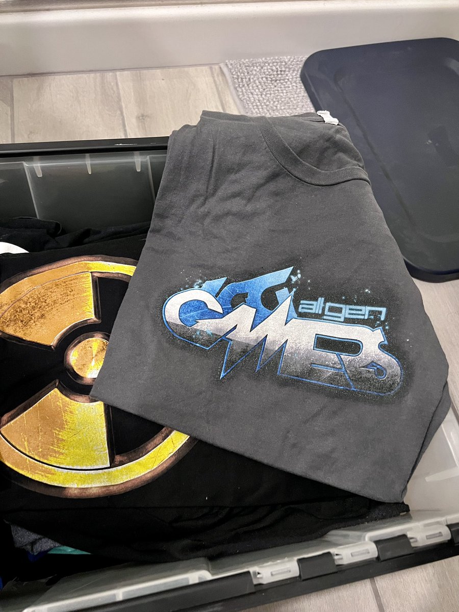 HeineHouse's tweet photo. Going through bins of shirts I’ve collected over the years… Man, hit right in the 2010 feels like a Mack truck! I miss ya boys! @Gamester81 @PeteDorr @MetalJesusRocks #HappyConsoleGamer @browland1
#allgengamerspodcast #podcast #retrogaming #makepodcastsgreatagain #youtube https://t.co/T94xkCCqxk