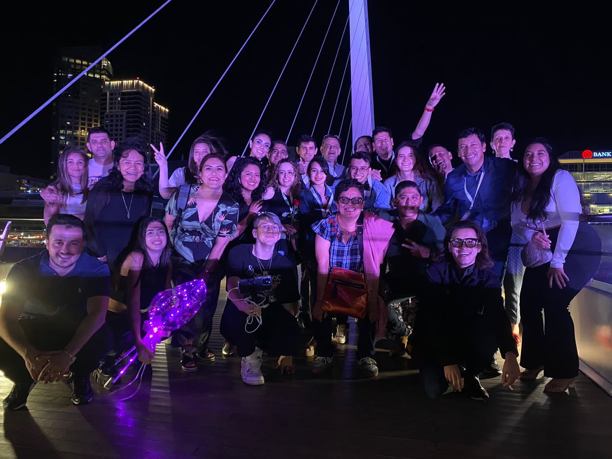 _MarOch's tweet photo. Antenoche, desde el Puente de la Mujer, al terminar el segundo día de actividades de la Convención #Connect360 Buenos Aires 2023.

@PaolaZapataL1 
@MauricioJaramil 
🇲🇽 y 🇨🇴 desde 🇦🇷 https://t.co/L26tdeRVUo