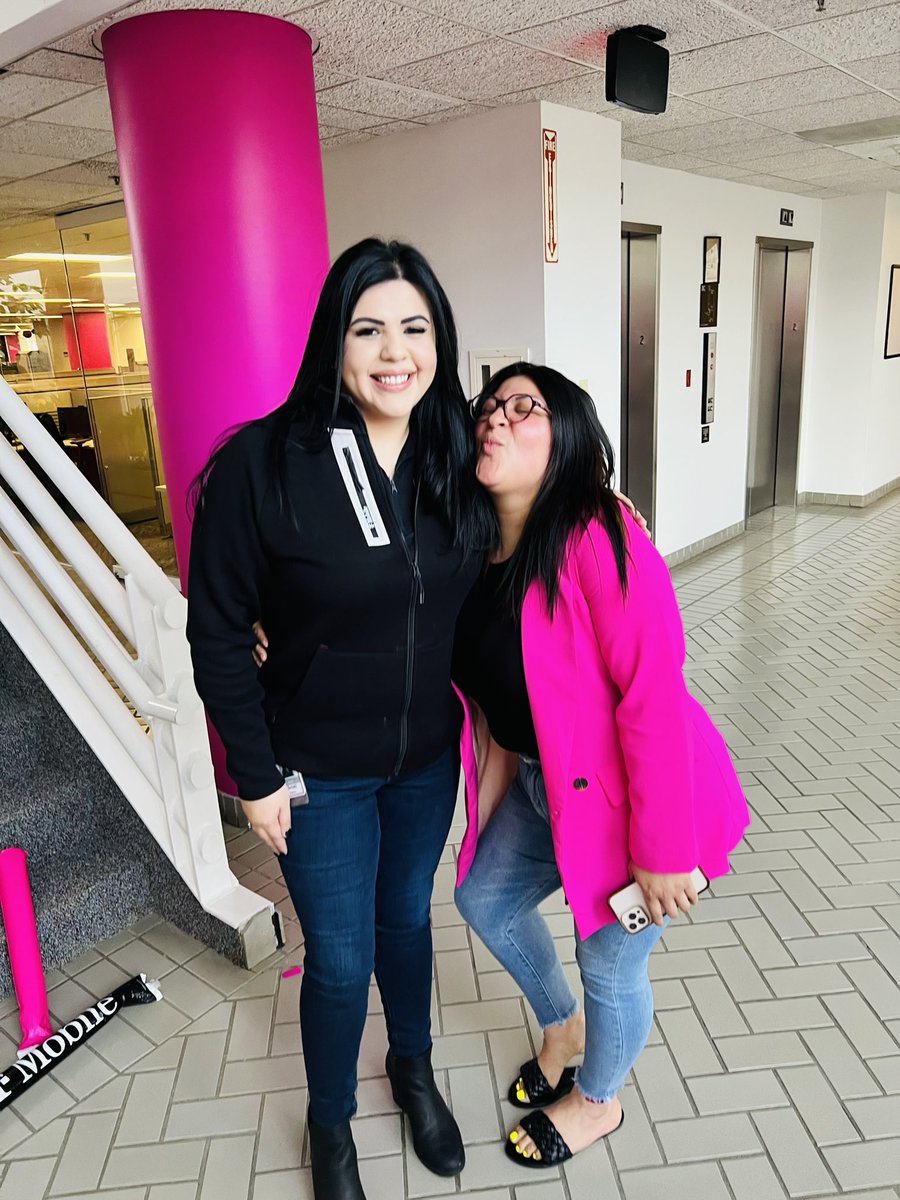 LaBeMoneyDTejas's tweet image. Before my journey started as a Strategic DE for #TFB! I asked @Christi_DFWS to come visit me with @tobiastjones! The day came,I am so grateful for my previous amazing Leaders when in my role as a Mobile Expert in Retail. I am forever thankful.💖 #LoveBeMoney