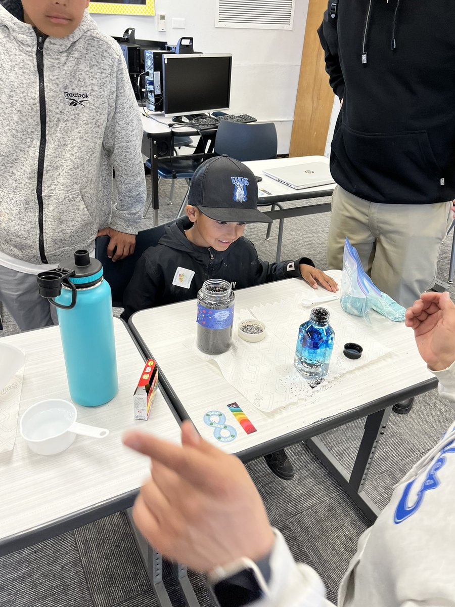 Yermo_Eagles's tweet photo. Thank you to everyone that came out to our Family Wellness Night! We had fantastic informational presentations for parents, calming crafts for the kids, lots of giveaways from our amazing partners, a visit from a therapy dog, and snacks. #avideagles #TheSilverValleyWay #wellness https://t.co/Qh5vu30Seb