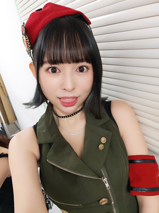 寺坂ユミ
