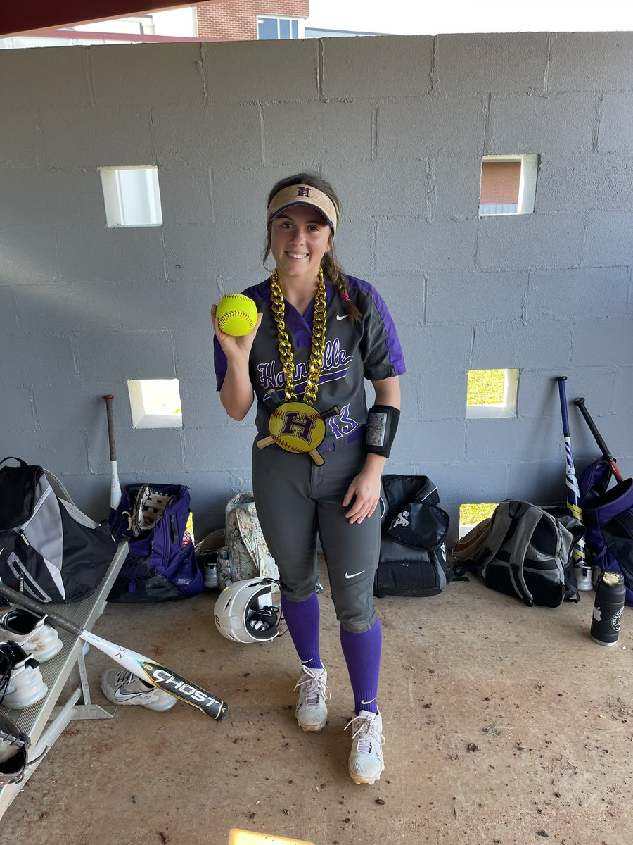 HHStigerSBall's tweet photo. Your Lady Tigers remain undefeated in district with their win over Destrehan in 5 innings. We also added 2 more 💣’s to the season! Congratulations to @DempsterAmberly and @mo_dejean !! 💜💛 Back in action tomorrow to wrap up district play and salute our Seniors! https://t.co/pLA6iU3ElV