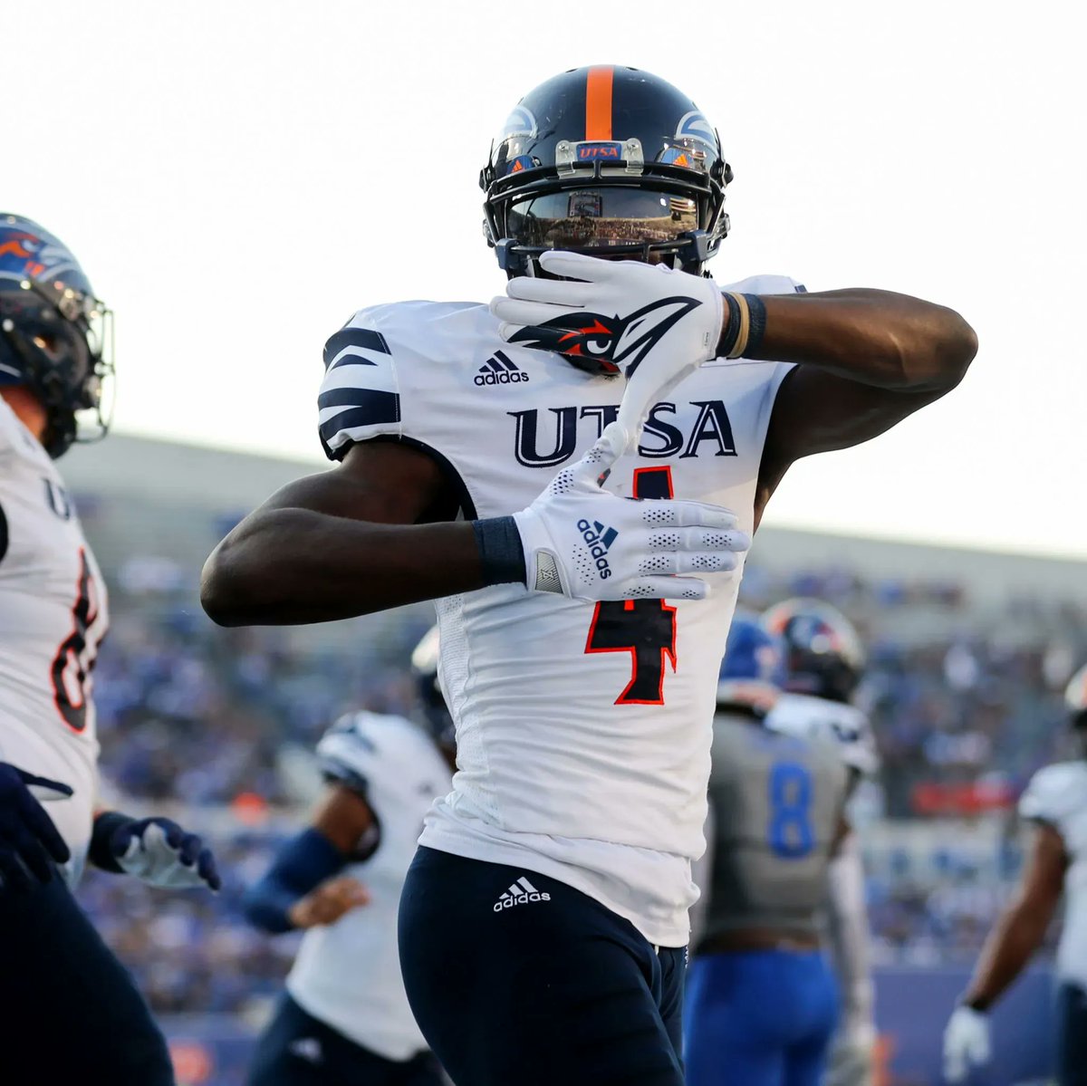 🚨 NCAA Division I Football Program 𝗢𝗡 𝗧𝗛𝗘 𝗛𝗨𝗡𝗧 for 2023/24 prospects! 👇 

Reach 𝙀𝙑𝙀𝙍𝙔 program: buff.ly/3oylq6G

⬇️ DROP FILM &amp; RETWEET ⬇️
