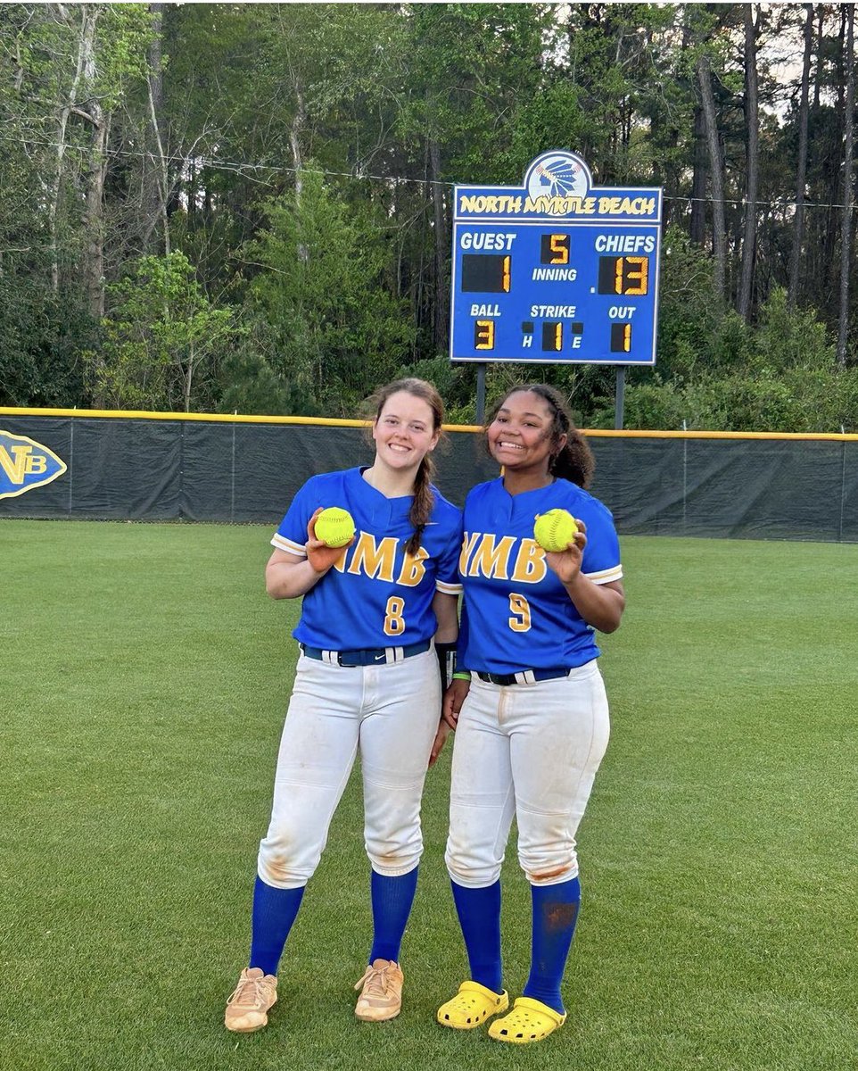 LeonhardtHadley's tweet photo. I hit my fourth all time home run tonight! Second one for the 2023 Season! also congrats to my teammates Aaliyah on her walk off grand slam! #SoloHomeRun https://t.co/vtL2IfZdMR