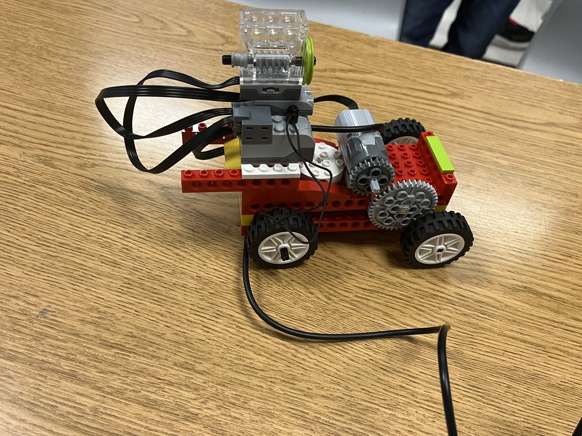 iSTEM Family Night was EVERYTHING! Thank you to my amazing WFiSMES staff, students, families and PTA, WCPSS magnet staff, and NCSU College of Design! <a href="/WCPSS/">Wake County Public School System</a> <a href="/WCPSSNortheast/">Northeastern Area</a> <a href="/WFEPTA/">WFE PTA</a> <a href="/wakeforest_ES/">Wake Forest ES</a> <a href="/wcpssmagnets/">WCPSS Office of Magnet Schools (Choice Schools)</a>