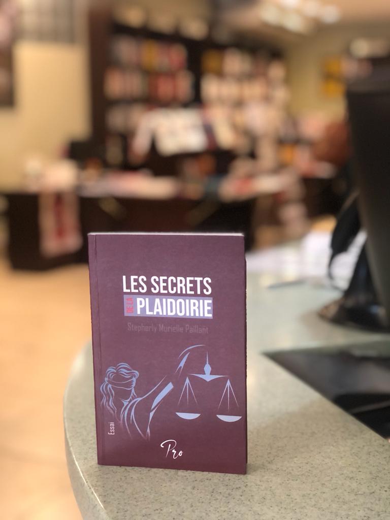 L‘Etat de Missouri/États Unis découvre les secrets de la plaidoirie. 
L’exposition continue tout au long du mois d’avril. 

Si vous êtes aux environs de Missouri passez retirer votre exemplaire ou passer vos commandes sur le site : rexizht.com