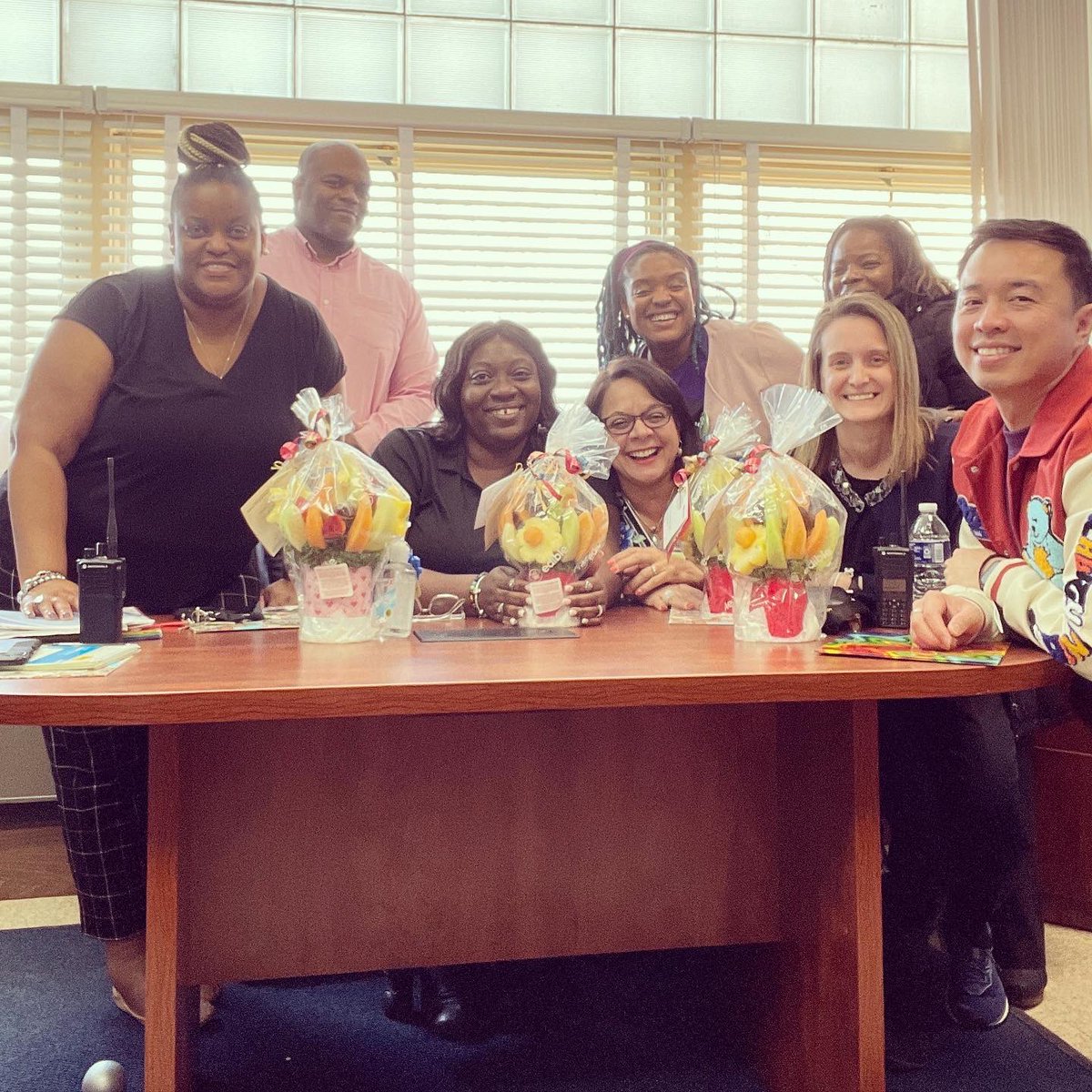 teach2dfuture's tweet photo. National Assistant Principals Week is April 3-7, 2023. Asst. Principals play a significant role in the overall academic achievement of students &amp; the success of every school. In honor of NAPW, our school principal, honored us early. Thank you for the sweet treats. @pgcps 💛💙 https://t.co/mwnA5N664o