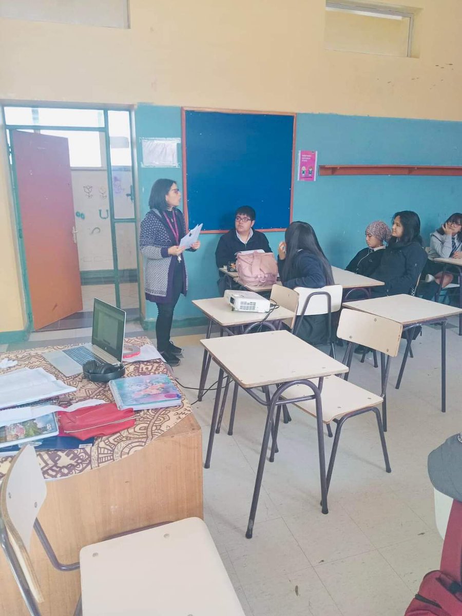 INSAT_VALD's tweet photo. Hoy los insatin@s tuvieron una Jornada de análisis y reflexión del PEI (Proyecto Educativo Institucional), junto a sus profesores, revisaron y analizaron el proyecto, recogiendo las opiniones de tod@s l@s estudiantes. @Carla_Amtmann
@JuanPabloGerter @seremieducrios  @daemvaldivia https://t.co/TEcRYx2BZl