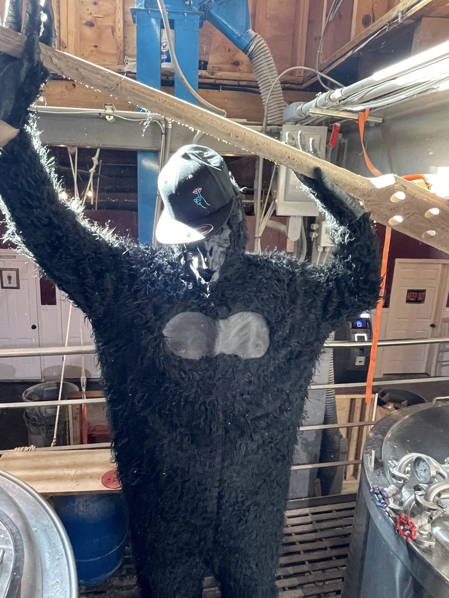 The North Wales Stank Ape in his element! 

#BigFootIsReal #SASE #Philly 

<a href="/PrestonSteve933/">The Preston & Steve Show</a> <a href="/BreweriesinPA/">Breweries In PA</a> <a href="/StankApeSE/">Stank Ape Speak Easy</a>