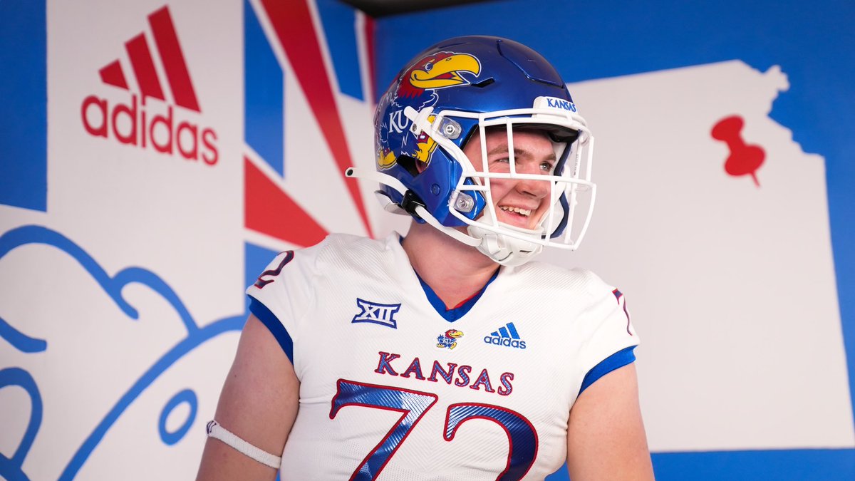 BoMac24's tweet photo. Want to thank the staff of @KU_Football in particular @BillyBonnea for a great day on campus! Attention to detail for the day was very impressive! @CoachLeipold @CoachFuchs @CoachSleeve @KUCoachZ https://t.co/BxeLaQR8ay