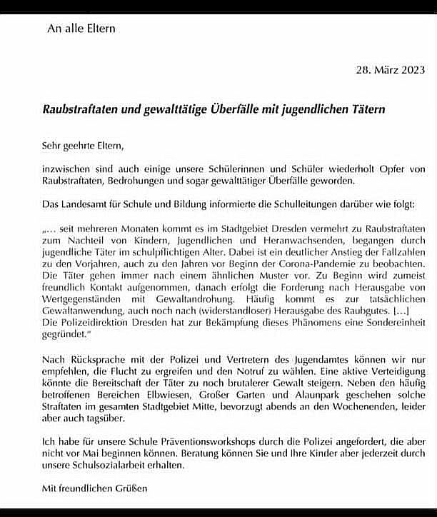 Flucht ergreifen. 
So weit sind wir schon. <a href="/polizeidresden/">Polizeibericht DD</a> 

(Ist echt - Quelle ist bekannt, möchte aber aus Angst nicht genannt werden)