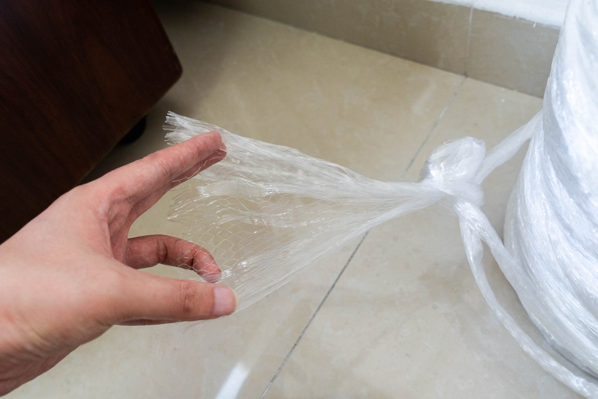 owcable's tweet image. Polypropylene (PP) Filler Rope is a durable and flexible material used to fill gaps and provide structural support for cables. We manufacture both twisted and untwisted PP filler ropes.
Please contact me for more information ☺️ 
#oneworld #polypropylenerope #cablematerial