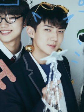 수호투나잇 on Twitter: "대한민국 인생네컷 유행 n년만에 드디어 세훈네컷 등장"