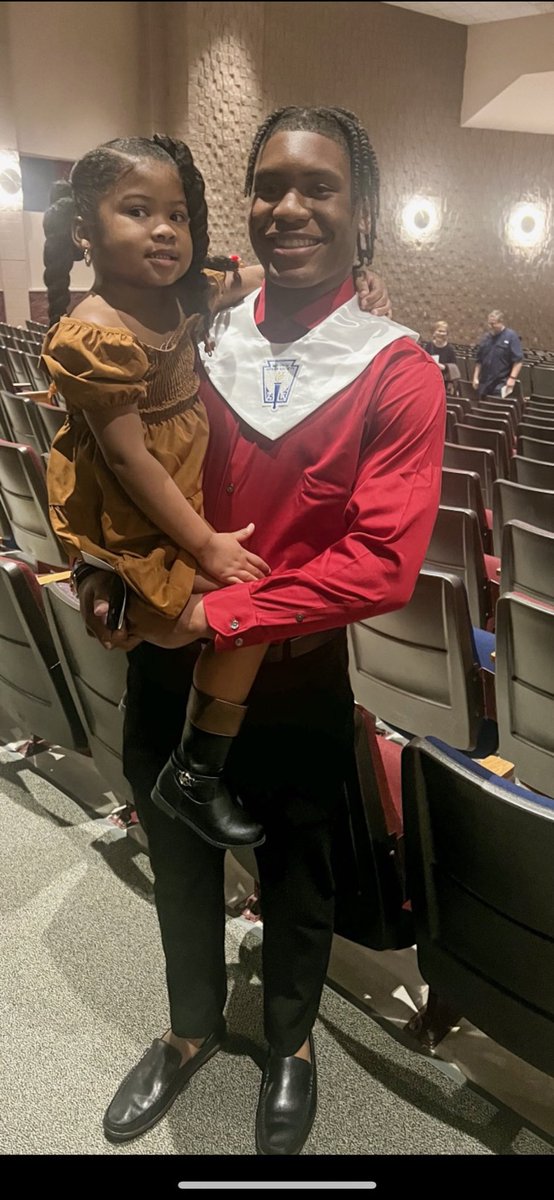 DrelonMiller tweet media