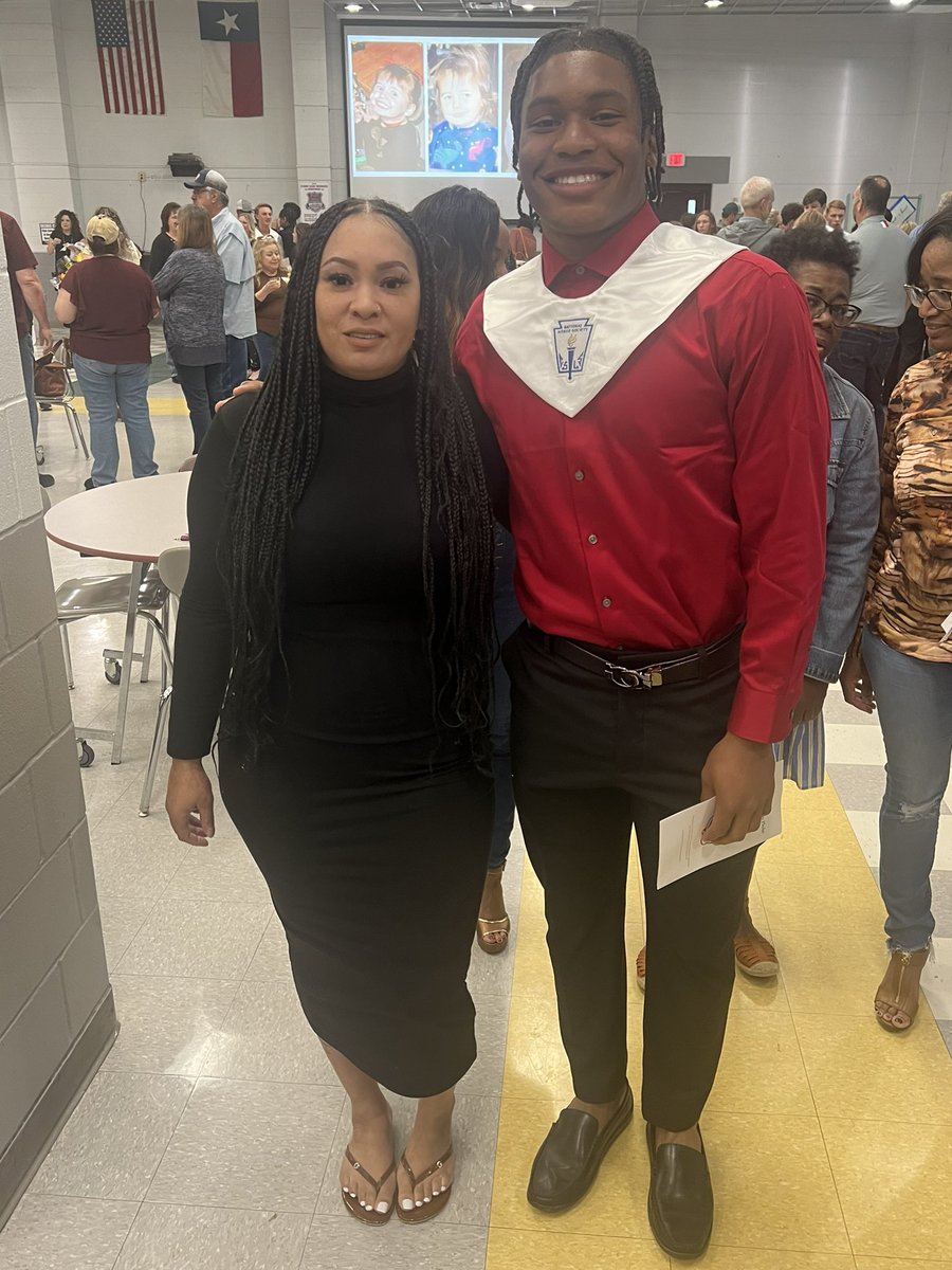 DrelonMiller tweet media