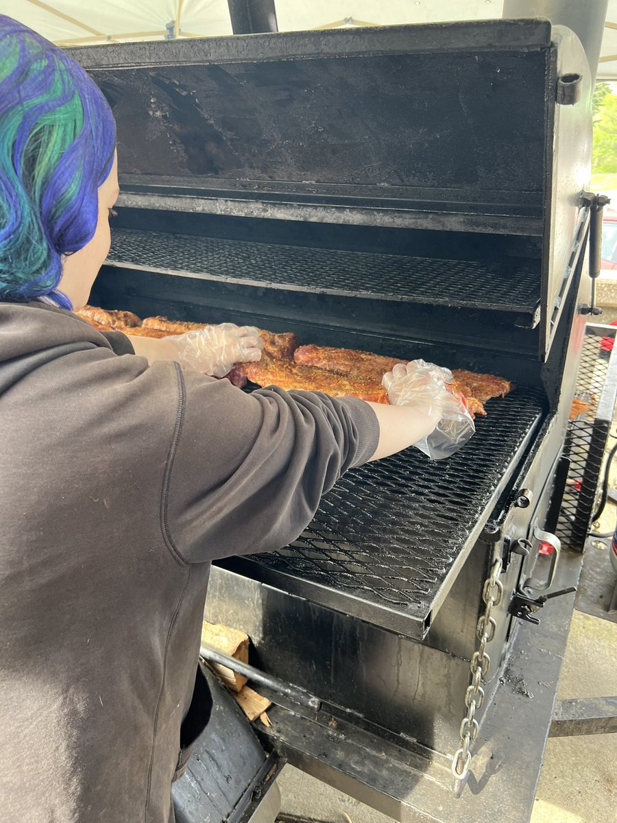 que_morgan's tweet photo. Sheldon China invited the Terry Sanford High Food &amp; Nutrition 2 class to tour Melvin's at  Riverside  restaurant. Thank so much for an amazing hands on experience, practical application of classroom instruction and a great lunch!  @FTSAnnouncement @cte_ccs #ribup #ribbasket https://t.co/Iwfw9cLRGO