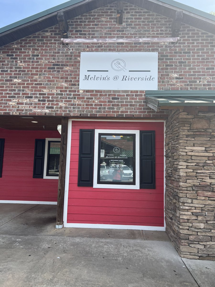que_morgan's tweet photo. Sheldon China invited the Terry Sanford High Food &amp; Nutrition 2 class to tour Melvin's at  Riverside  restaurant. Thank so much for an amazing hands on experience, practical application of classroom instruction and a great lunch!  @FTSAnnouncement @cte_ccs #ribup #ribbasket https://t.co/Iwfw9cLRGO