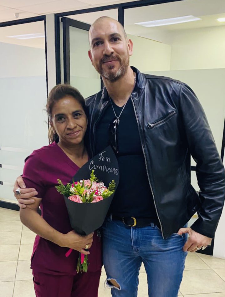 protege109's tweet photo. ¡Feliz cumpleaños Marisela! El equipo de la Notaría 109 te envía un fuerte abrazo y nuestros mejores deseos en tu día especial. Agradecemos tu entrega y dedicación en cada tarea que realizas. Eres un pilar fundamental en nuestro equipo. #np109 #protegeloqueimporta https://t.co/Wfg4q5T2l7