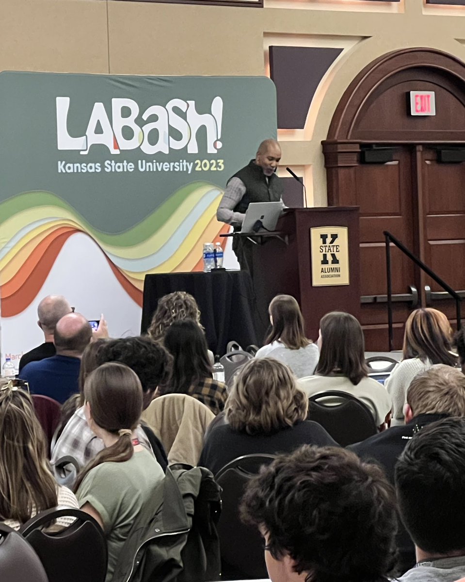 ChicagoTreeMD's tweet image. @BartlettTreeExp once again sponsoring LABASH. This year at Kansas State University. ASLA CEO kicking off this awesome student conference! #labash2023