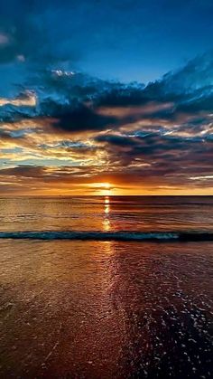 Castaway_Realty's tweet photo. Happy Wednesday Twitter Friends - 
#castawayrealty #wildwednesday #beautifulsunsets https://t.co/Qp48bi1isQ