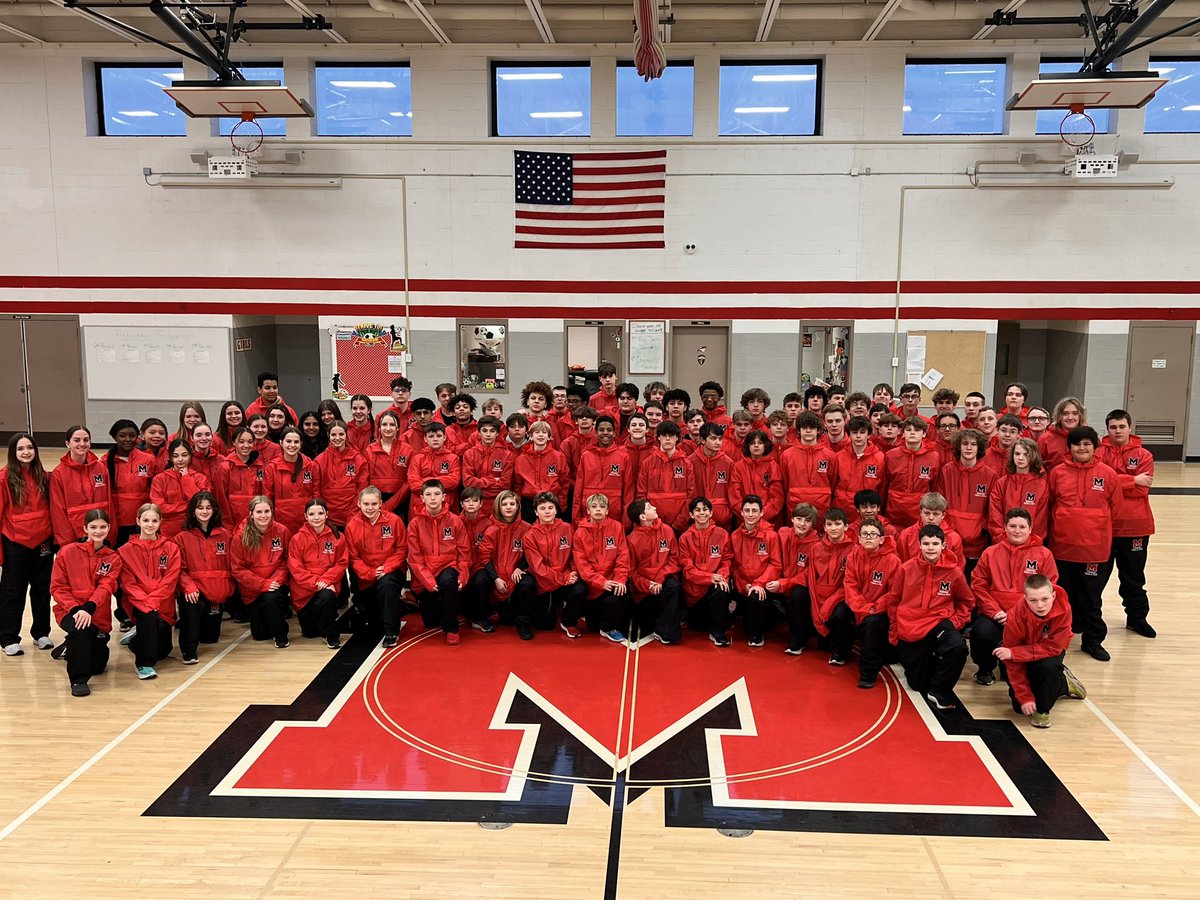 prayner6's tweet photo. Thank you corporate sponsors for the new warm ups. Walker Roofing &amp; Construction, Lanigan Heating and Air Conditioning, Dunkin Donuts, Brunner Funeral Home, Trophy World, Pep Manufacturing, and Blink. @mentorMMSsports @MentorMemorial @ben_yano @missbateymentor https://t.co/YL7Dz7Lk5e