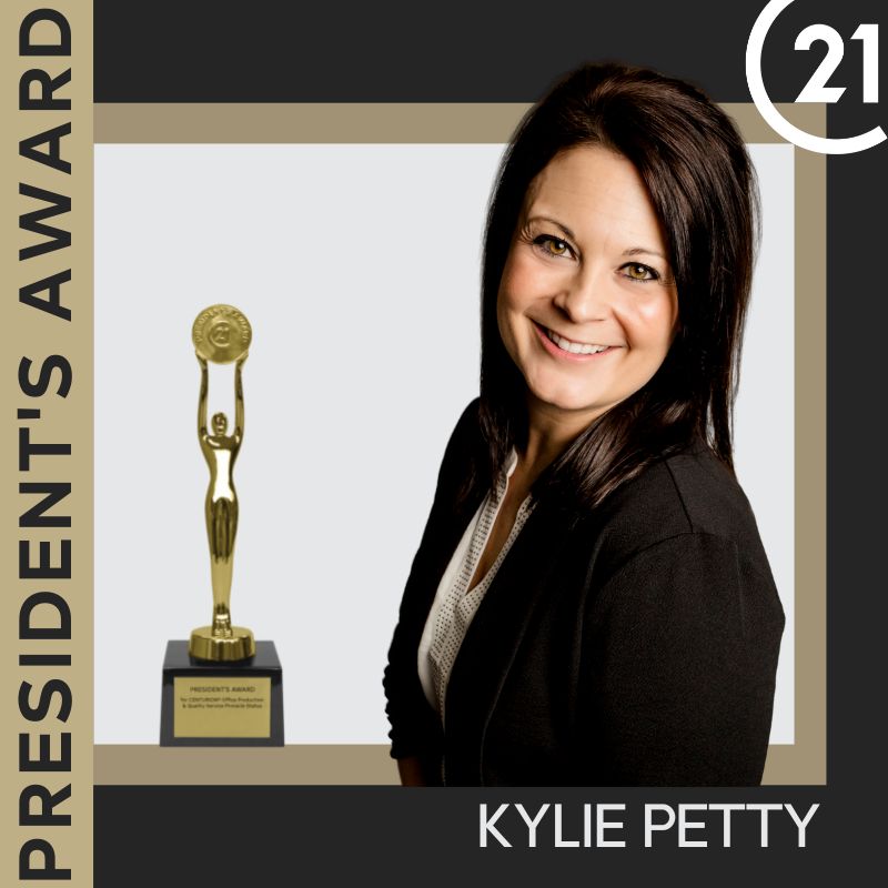 C21PROLINK's tweet image. Barb Maxon, Kylie Petty, &amp;amp; Property Pros Group (Christine Stultz, Brooke Olmstead, Priscilla Andersen, Jennifer Rose Bass  &amp;amp; KJ Wingert) were awarded the PRESTIGIOUS 2022 President's Award! CONGRATULATIONS!🏆 

 #tobethebest #c21awards #relentlessagents #121%