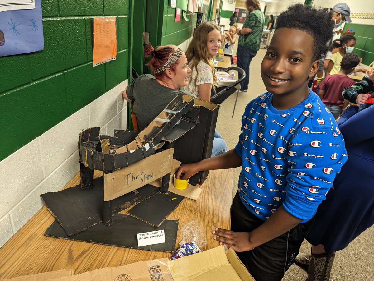 TimbersSTEM's tweet image. The Timbers World's Fair was an enormous success! The students worked so hard on their projects and had some amazing things to show! @TEMsSowa and @HumbleISD_TE pulled off one fantastic family night! #TransformativeTech @HumbleISD_DDI