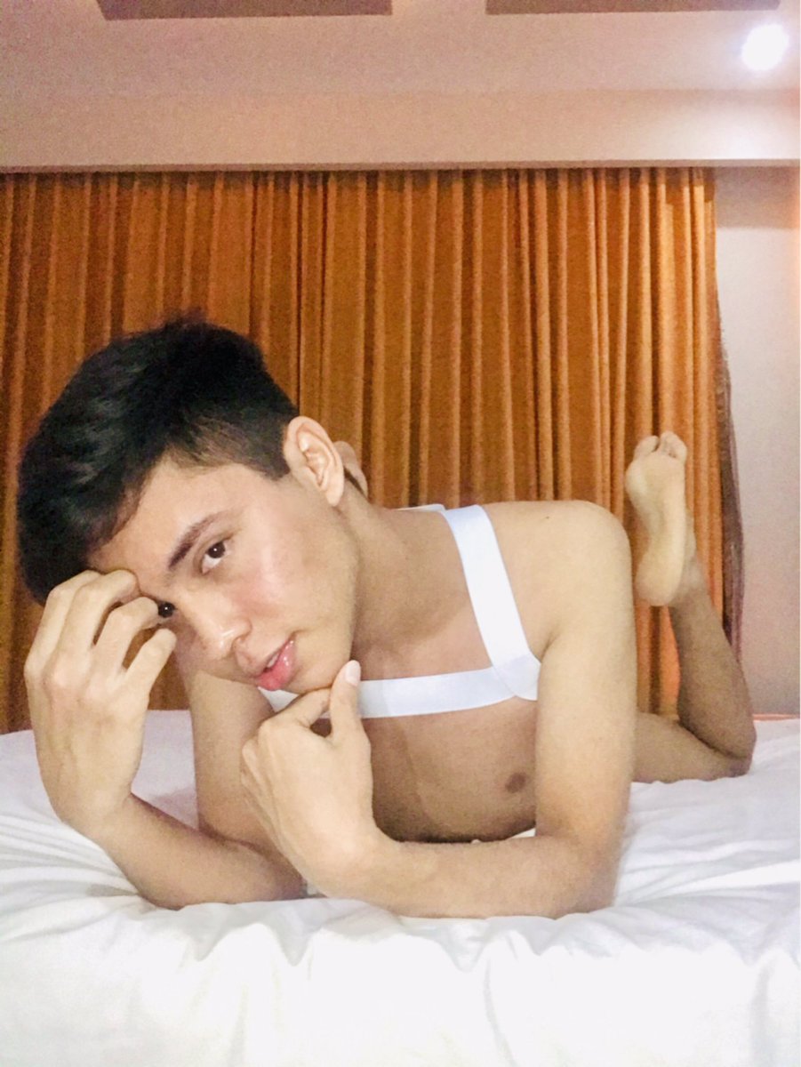 canarytwink's tweet photo. Regrese más caliente y con ganas de portarme mal RT para más contenido.🔥 #gay #twink #tuxtlagutierrez https://t.co/4xHeqm6HCB